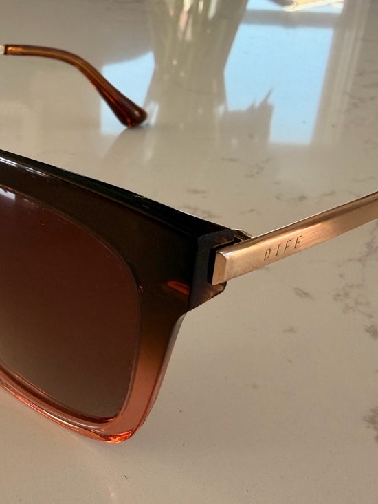 DIFF Bella Polarized Oversized Amber & Gold Sunglasses main image 6